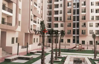 Apartment - 3 Bedrooms - 3 Bathrooms for sale in Capital East - Nasr City Compounds - Nasr City - Cairo