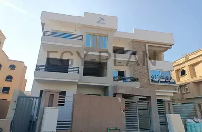 شقة - 3 غرف نوم - 3 حمامات للبيع في شارع النزهة - الحي الخامس عشر - الشيخ زايد - الجيزة