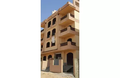 Apartment - 5 Bedrooms - 3 Bathrooms for sale in El Shamaliat District - 6 October City - Giza