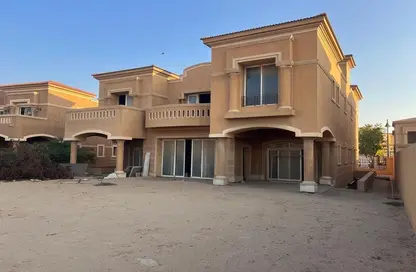 Villa - 5 Bedrooms - 7 Bathrooms for sale in Royal Meadows - Sheikh Zayed Compounds - Sheikh Zayed City - Giza