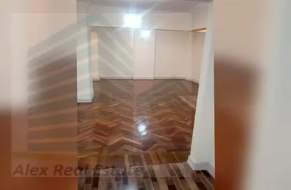 Apartment - 2 Bedrooms - 2 Bathrooms for rent in Smouha Square - Smouha - Hay Sharq - Alexandria