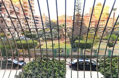 Apartment - 3 Bedrooms - 2 Bathrooms for sale in Al Hegaz St. - El Mahkama Square - Heliopolis - Masr El Gedida - Cairo