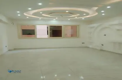 Apartment - 3 Bedrooms - 1 Bathroom for rent in South Lotus - El Lotus - New Cairo City - Cairo