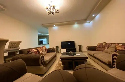 Apartment - 4 Bedrooms - 3 Bathrooms for rent in 8th District - Sheikh Zayed City - Giza