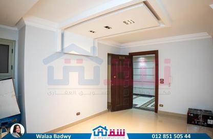 Office Space - Studio - 1 Bathroom for sale in Janaklees - Hay Sharq - Alexandria