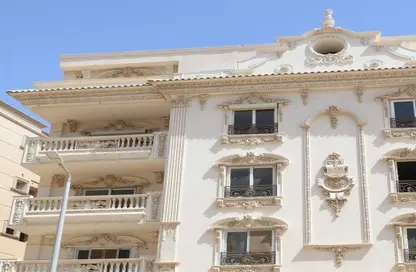 Apartment - 3 Bedrooms - 3 Bathrooms for sale in Mountain View October Park - 6th District - 6 October City - Giza