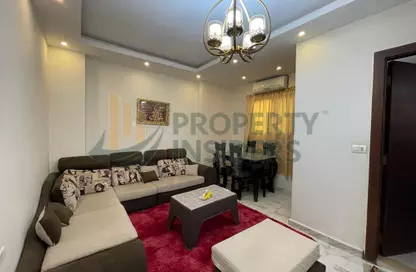 Apartment - 2 Bedrooms - 1 Bathroom for sale in Ahmed Orabi St. - Mohandessin - Giza