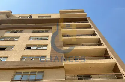 Apartment - 3 Bedrooms - 3 Bathrooms for sale in Souk EL Zahraa Wa Al Maadi St. - Zahraa El Maadi - Hay El Maadi - Cairo