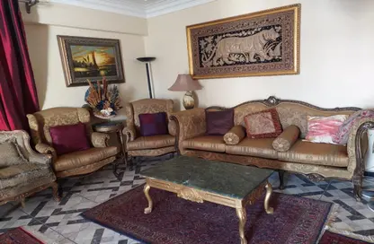 Apartment - 3 Bedrooms - 3 Bathrooms for rent in Abd Al Aziz Essa St. - 10th Zone - Nasr City - Cairo