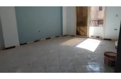 Apartment - 3 Bedrooms - 1 Bathroom for sale in Al Mansoura - Al Daqahlya