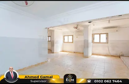 Office Space - Studio - 3 Bathrooms for sale in Khalil Hamada St. - Miami - Hay Awal El Montazah - Alexandria