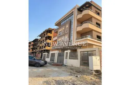 Duplex - 3 Bedrooms - 4 Bathrooms for sale in Bait Alwatan - The 5th Settlement - New Cairo City - Cairo