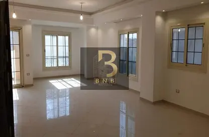 Apartment - 3 Bedrooms - 3 Bathrooms for rent in Al Shouyfat St. - District 1 - The 5th Settlement - New Cairo City - Cairo