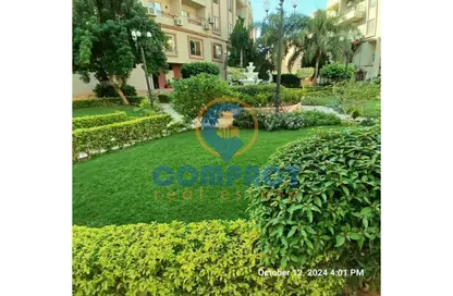 Duplex - 6 Bedrooms - 3 Bathrooms for sale in 7th District - Sheikh Zayed City - Giza