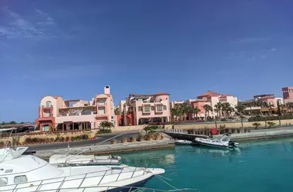 Chalet - 2 Bedrooms - 2 Bathrooms for sale in Makadi Orascom Resort - Makadi - Hurghada - Red Sea