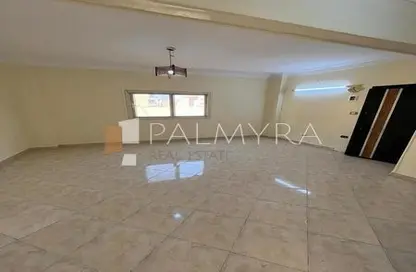 Apartment - 3 Bedrooms - 1 Bathroom for sale in Al Hay Al Thalith St. - 3rd District - 6 October City - Giza