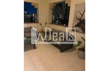 Apartment - 3 Bedrooms - 3 Bathrooms for sale in Uptown Cairo Road - Al Abageyah - El Khalifa - Cairo