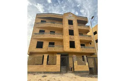 Penthouse - 5 Bedrooms - 3 Bathrooms for sale in Al Nawadi St - Hadayek October - 6 October City - Giza