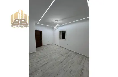 Roof - 2 Bedrooms - 1 Bathroom for sale in Anwar Wagdi St. - 9th District - Obour City - Qalyubia