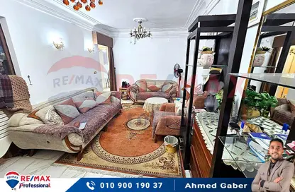 Apartment - 2 Bedrooms - 1 Bathroom for sale in Victor Ammanuel Square - Smouha - Hay Sharq - Alexandria