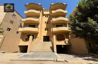 Apartment - 3 Bedrooms - 3 Bathrooms for sale in 11th District - Sheikh Zayed City - Giza