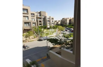 Apartment - 2 Bedrooms - 2 Bathrooms for sale in Palm Hills Village Gate - South Investors Area - New Cairo City - Cairo