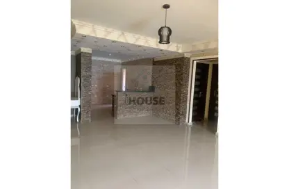 Apartment - 3 Bedrooms - 2 Bathrooms for rent in Green 3 - 2nd District - Sheikh Zayed City - Giza