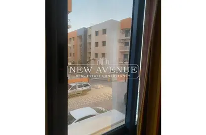 Apartment - 3 Bedrooms - 3 Bathrooms for sale in Easy Life Compound Road - Al Abageyah - El Khalifa - Cairo