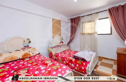 Apartment - 3 Bedrooms - 1 Bathroom for sale in Salman Al Farsi St. - El Asafra Bahary - Asafra - Hay Than El Montazah - Alexandria