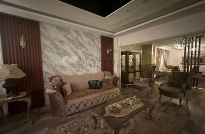 Penthouse - 3 Bedrooms - 3 Bathrooms for sale in Al Narges 6 - Al Narges - New Cairo City - Cairo