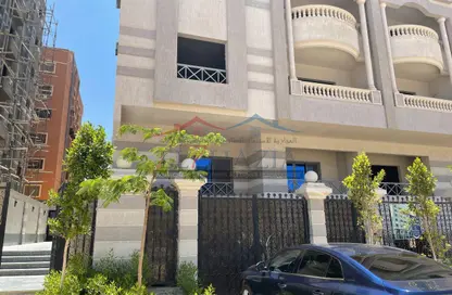 Apartment - 3 Bedrooms - 1 Bathroom for sale in 2nd Area - Shorouk City - Cairo