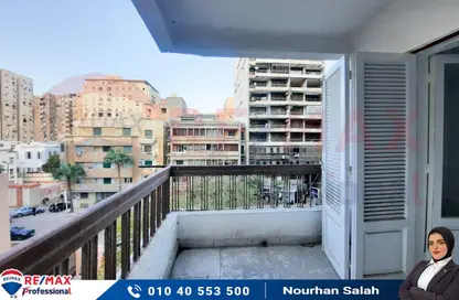 Apartment - 2 Bedrooms - 1 Bathroom for sale in Al Moaskar Al Romani St. - Roushdy - Hay Sharq - Alexandria