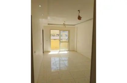 Apartment - 2 Bedrooms - 1 Bathroom for rent in Degla Palms - Al Wahat Road - 6 October City - Giza