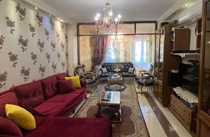 Apartment - 2 Bedrooms - 1 Bathroom for sale in Al Lahout St. - Backus - Hay Sharq - Alexandria