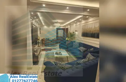 Apartment - 1 Bedroom - 1 Bathroom for rent in Gleim Square - Glim - Hay Sharq - Alexandria