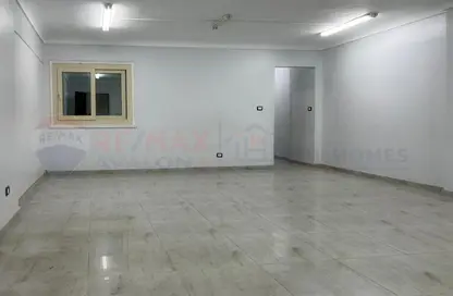 Office Space - Studio - 1 Bathroom for sale in Janaklees - Hay Sharq - Alexandria