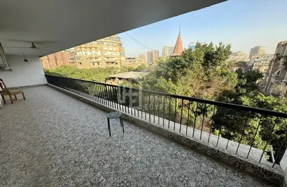 Apartment - 2 Bedrooms - 2 Bathrooms for rent in Shagaret Al Dor St. - Zamalek - Cairo