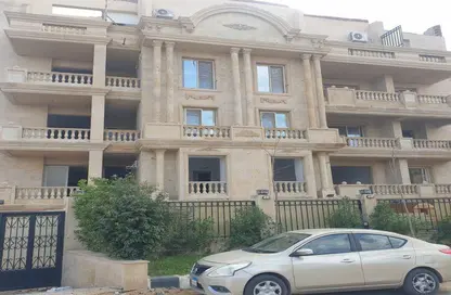 Apartment - 3 Bedrooms - 3 Bathrooms for sale in Al Narges 2 - Al Narges - New Cairo City - Cairo