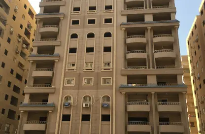 Apartment - 3 Bedrooms - 2 Bathrooms for sale in Thirteenth Sector - Zahraa El Maadi - Hay El Maadi - Cairo