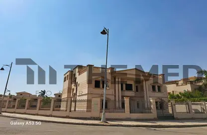 Villa - 6 Bedrooms - 6 Bathrooms for sale in Royal City - Sheikh Zayed Compounds - Sheikh Zayed City - Giza