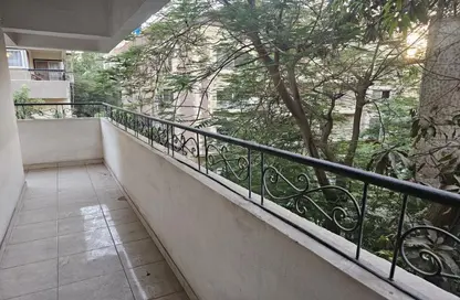 Apartment - 2 Bedrooms - 1 Bathroom for sale in Sarayat Al Maadi - Hay El Maadi - Cairo