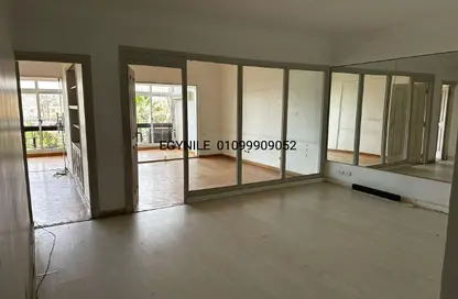 Apartment - 3 Bedrooms - 2 Bathrooms for sale in Mohamed Anis St. - Zamalek - Cairo