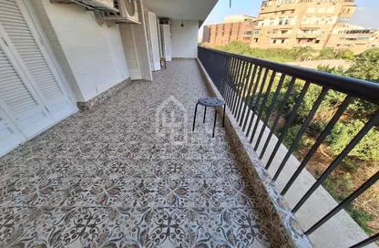 Apartment - 2 Bedrooms - 2 Bathrooms for rent in Shagaret Al Dor St. - Zamalek - Cairo