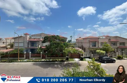 Villa - 6 Bedrooms - 6 Bathrooms for sale in Alex West - Alexandria Compounds - Alexandria