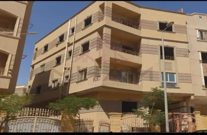 Roof - 3 Bedrooms - 2 Bathrooms for sale in Mohamed Naguib Axis - Abou El Houl - New Cairo City - Cairo