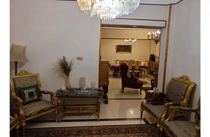 Apartment - 3 Bedrooms - 1 Bathroom for rent in Al Hegaz St. - Roxy - Heliopolis - Masr El Gedida - Cairo