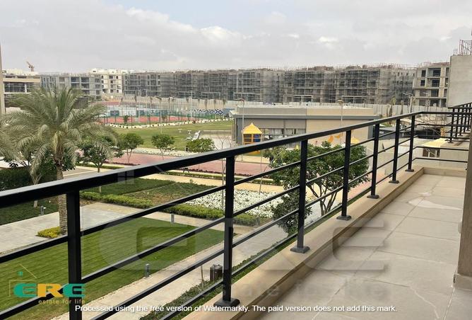 Apartment - 3 Bedrooms - 2 Bathrooms for sale in Moon Residences - Fifth Square - The 5th Settlement - New Cairo City - Cairo