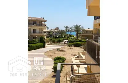 Chalet - 2 Bedrooms - 2 Bathrooms for sale in Lasirena Resort - Al Ain Al Sokhna - Suez