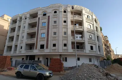 Apartment - 3 Bedrooms - 3 Bathrooms for sale in Al Narges - New Cairo City - Cairo