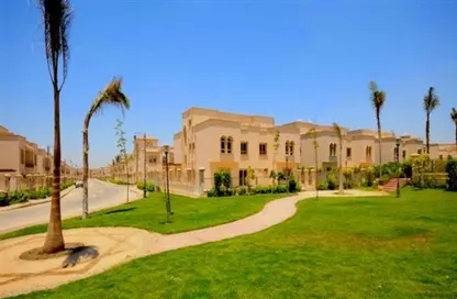 Twin House - 5 Bedrooms - 5 Bathrooms for sale in Greens - 6th District - Sheikh Zayed City - Giza